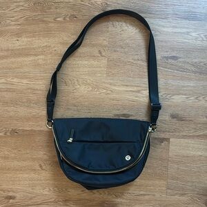 Black lululemon Crossbody Bag